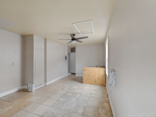 unfurnished room featuring ceiling fan