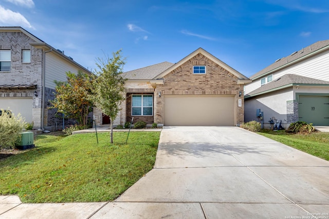 view of front of property featuring a front yard