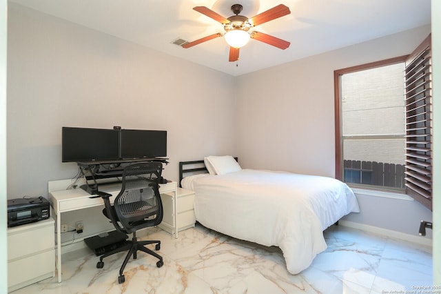 bedroom with ceiling fan