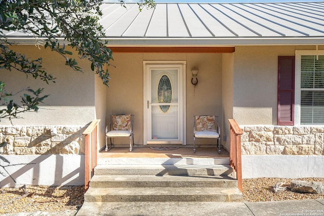 property entrance with a porch