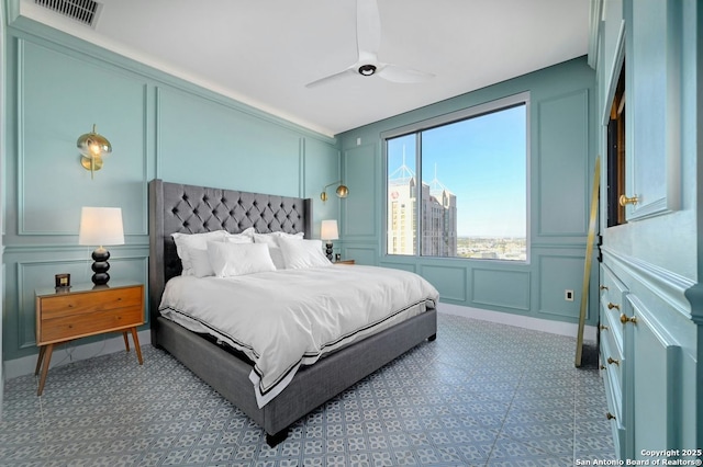 bedroom featuring ceiling fan