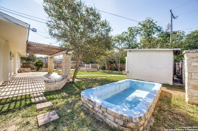 view of yard featuring a patio and a pergola