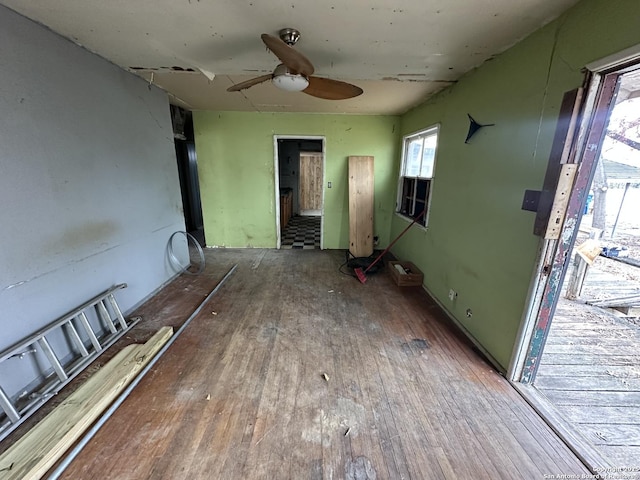 unfurnished room featuring ceiling fan