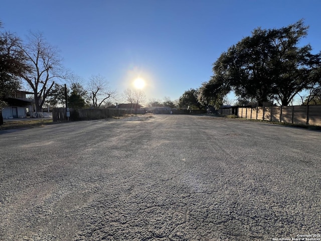 Listing photo 2 for 1208 Trail St, Floresville TX 78114