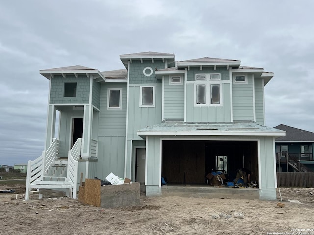 view of front facade featuring a garage