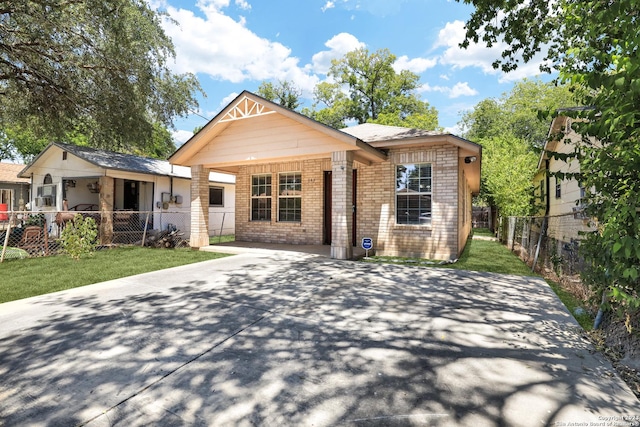 view of front of property