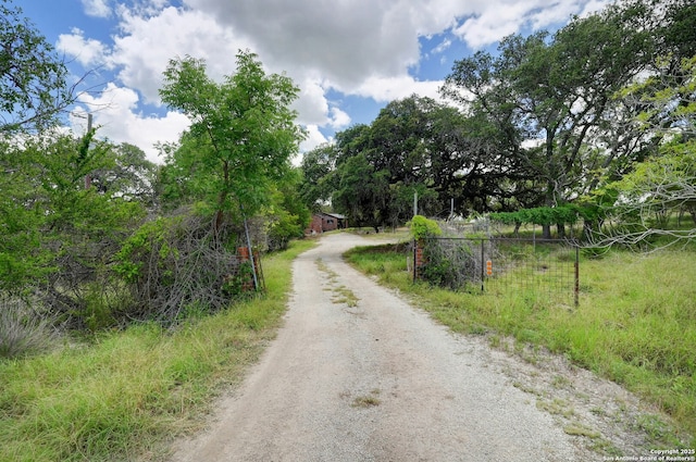 Listing photo 2 for 145 Flat Rock Dr, Boerne TX 78006