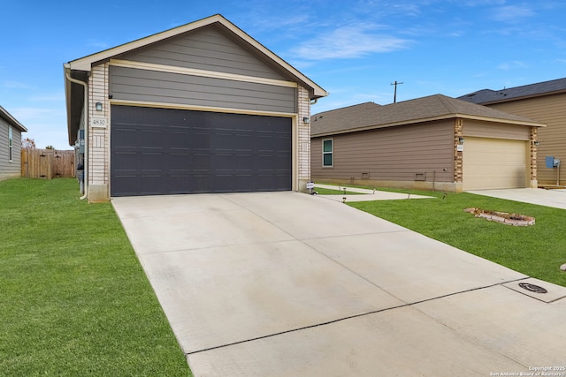 single story home with a front lawn