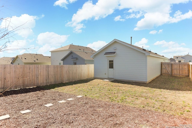 exterior space featuring a lawn