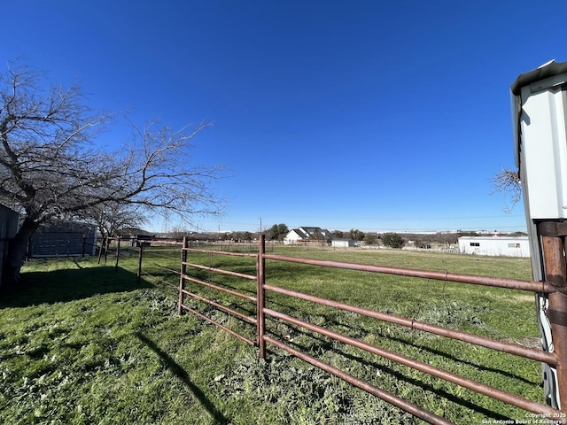 view of yard featuring a rural view