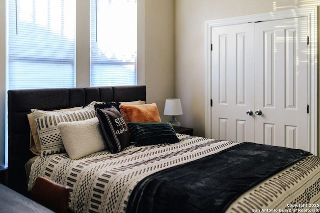 bedroom with a closet