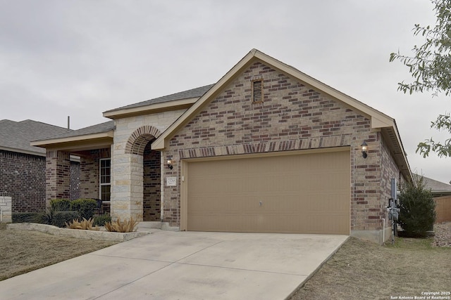 view of front of property featuring a garage