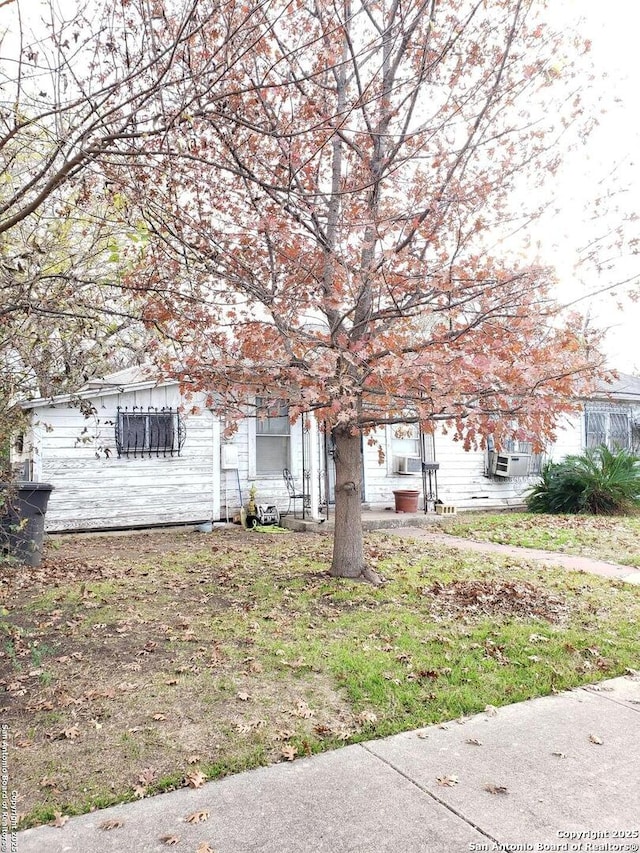 view of obstructed view of property