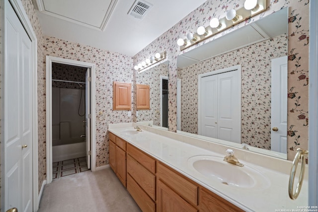 bathroom featuring a shower with curtain and vanity