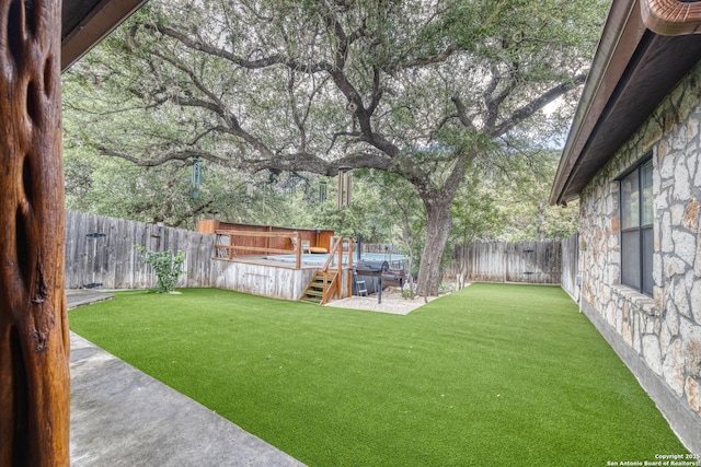 view of yard with a patio area