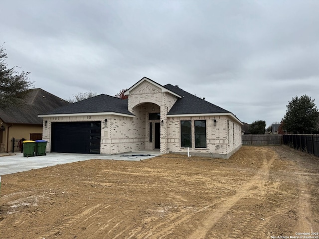 view of front facade with a garage