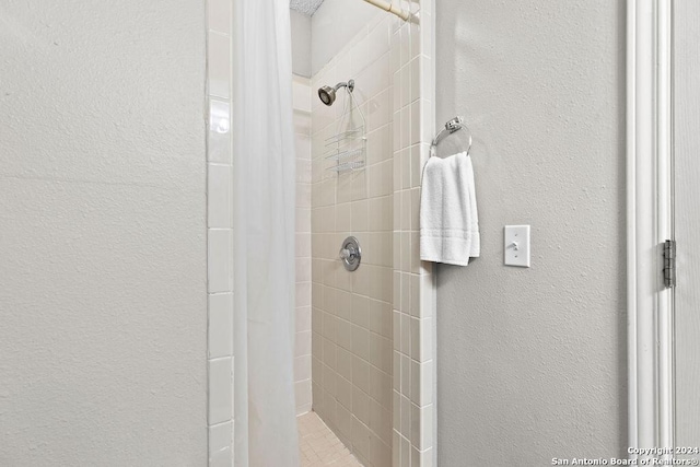 bathroom with walk in shower