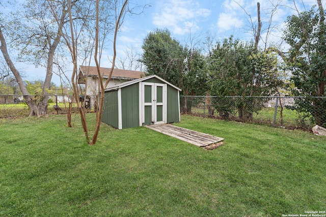 view of yard with a shed