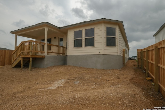 8321 Roadrunner Psge, San Antonio, TX 78222 - rear view of house featuring fence