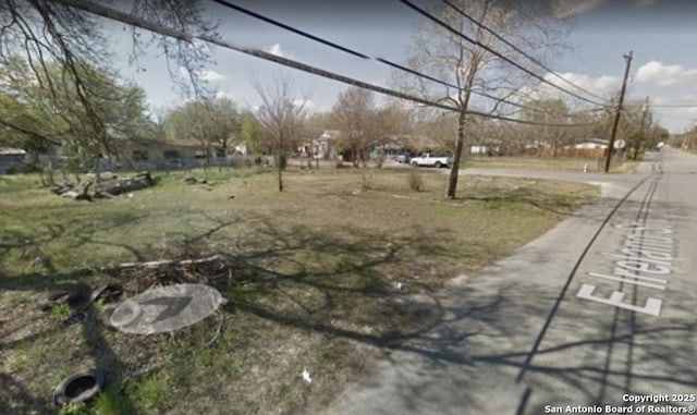 611 E Ireland St, Seguin TX, 78155 land for sale