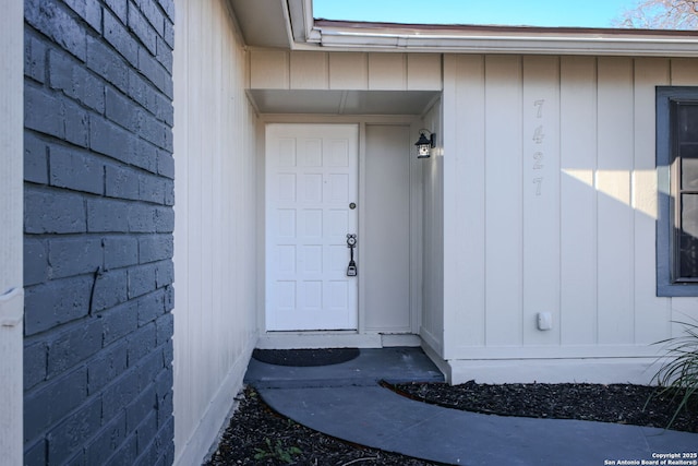 view of property entrance