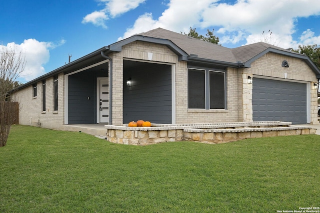 view of front facade featuring a front lawn and a garage