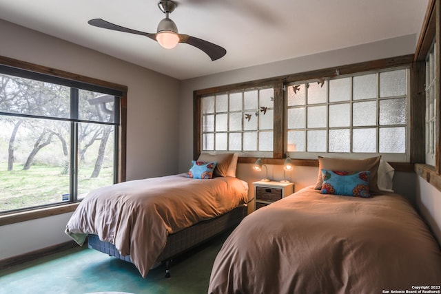 bedroom with ceiling fan