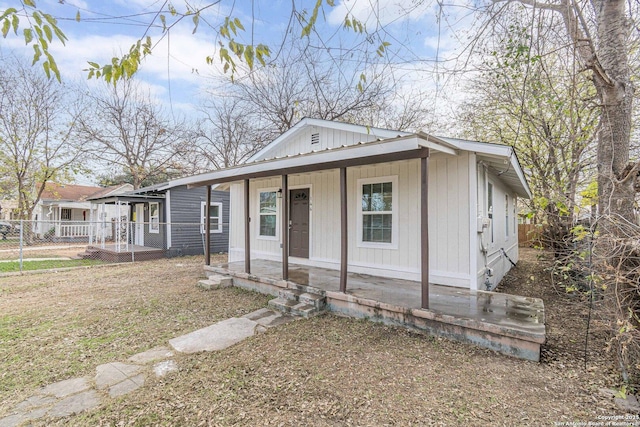 view of front of house with a porch