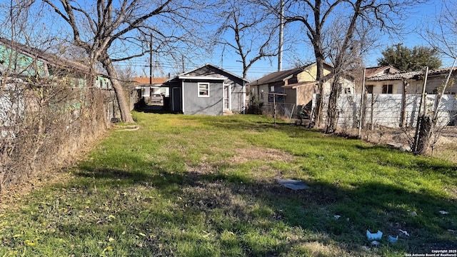 view of yard with a shed