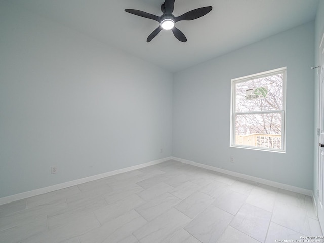 empty room featuring ceiling fan