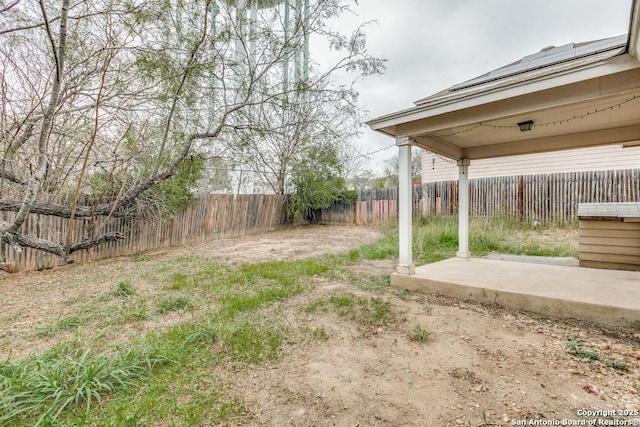 view of yard featuring a patio