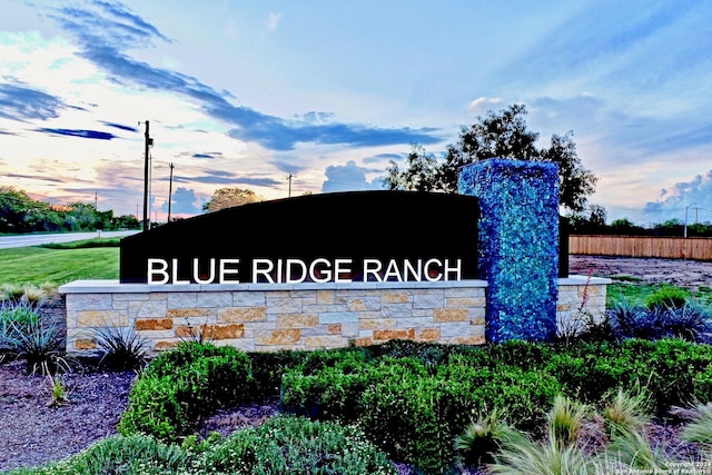 view of community / neighborhood sign