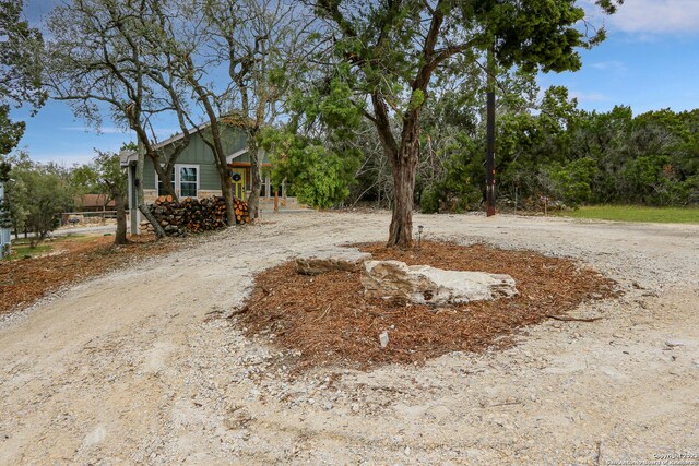 652 Canyon Bnd, Canyon Lake, TX 78133 - view of yard