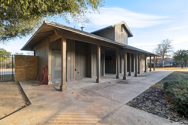 view of home's exterior