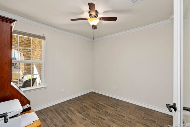 unfurnished room featuring crown molding and ceiling fan