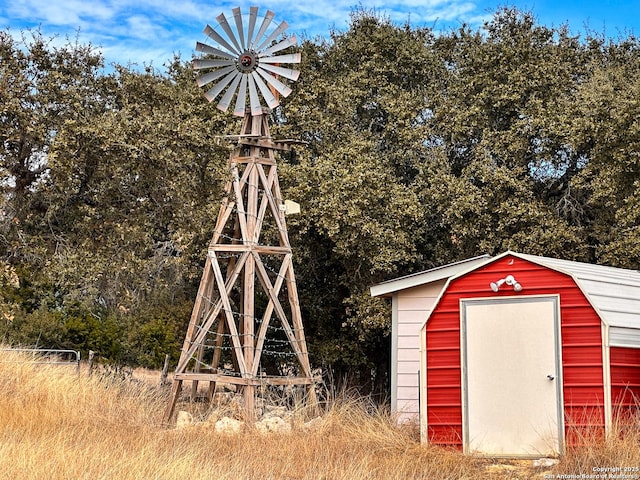 view of outbuilding