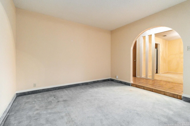 view of carpeted spare room