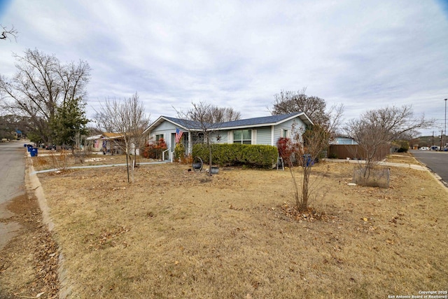 view of front of property