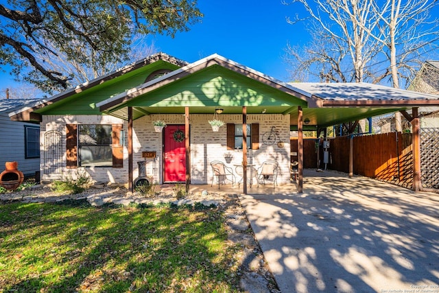 view of front of property with a porch