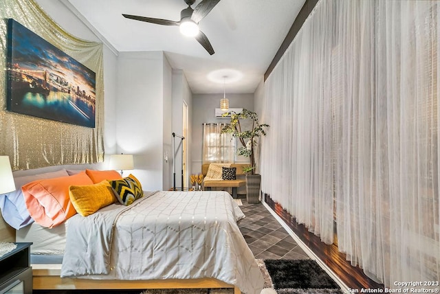 bedroom featuring ceiling fan