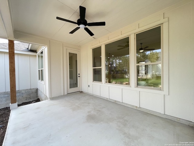 view of patio with ceiling fan