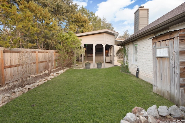 view of yard with a patio area