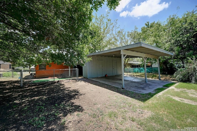 view of yard featuring a carport