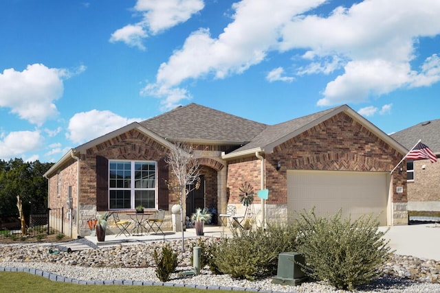 view of front facade featuring a garage