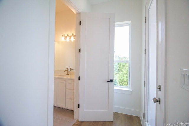 1255 Canyon Lk, Canyon Lake, TX 78133 - hallway with a sink