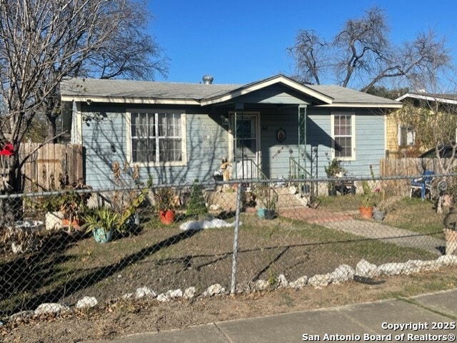 view of front of home