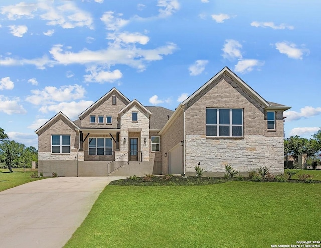 craftsman-style home with a front yard