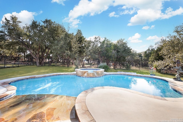 view of pool featuring a lawn and an in ground hot tub