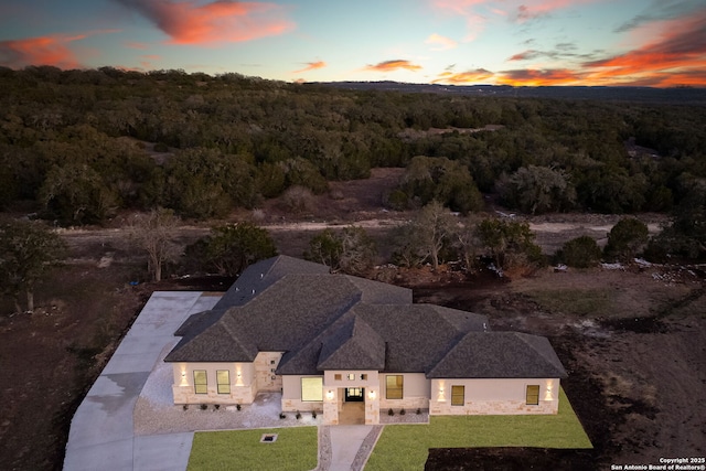 view of aerial view at dusk