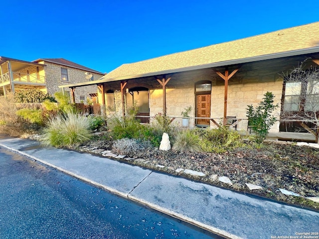 view of front of property with covered porch